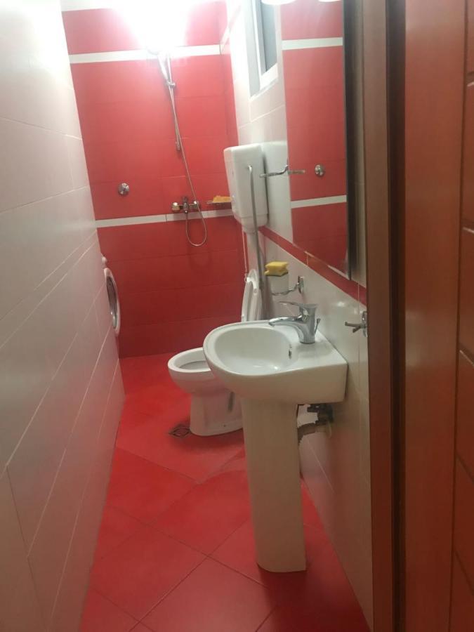 Lovely 2 bedroom apartment Tirana Buitenkant foto