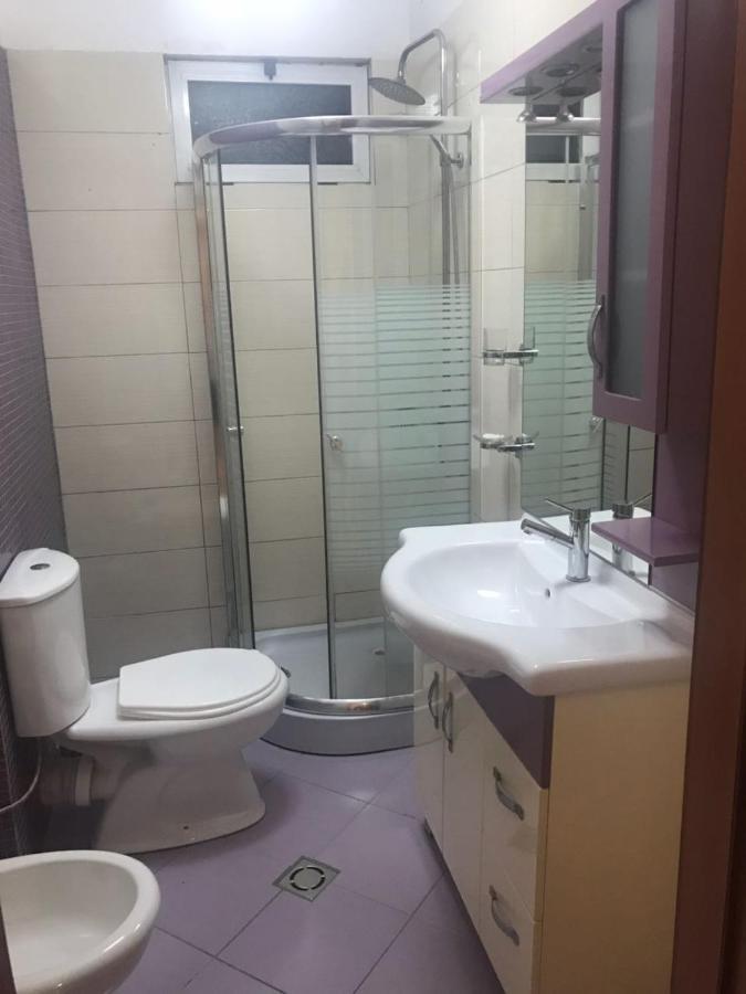 Lovely 2 bedroom apartment Tirana Buitenkant foto