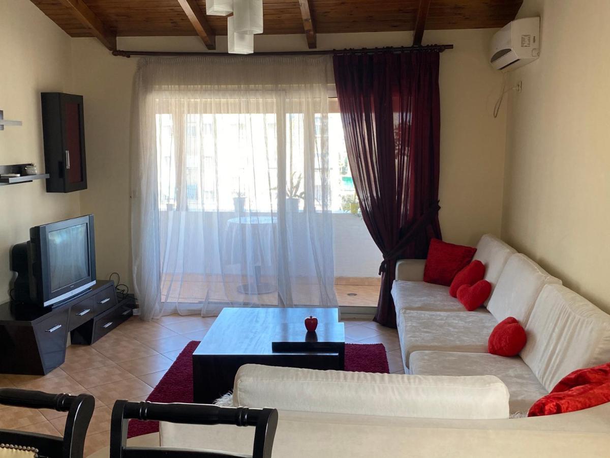 Lovely 2 bedroom apartment Tirana Buitenkant foto